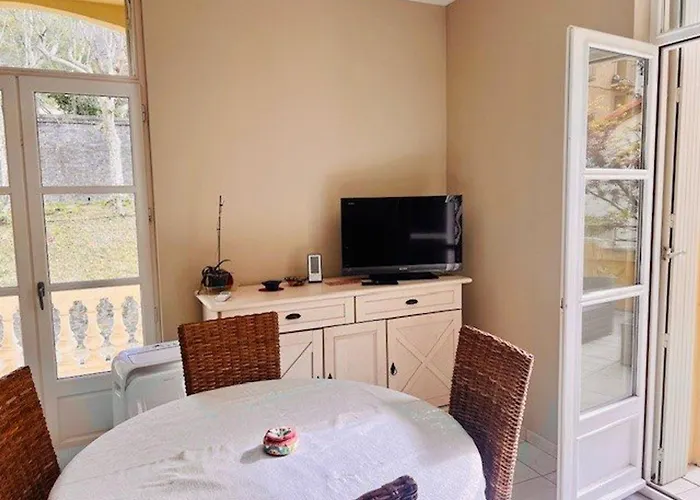 F2 Avec Balcon, Centre-ville, 2 Pers, Proche Cures, Animaux Admis - Fr-1-703-183 Amélie-les-Bains-Palalda